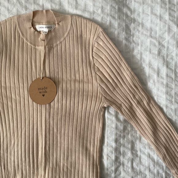 NWT!! Peppermayo “honey punch” bell-sleeved dress - Picture 2 of 3